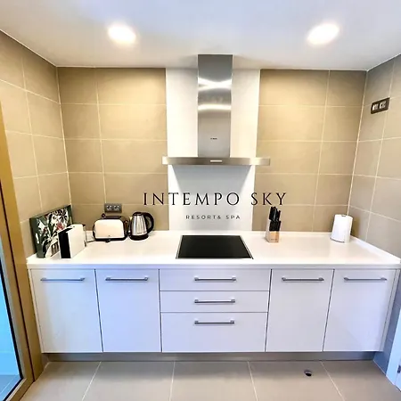 Intempo Sky & Apartman *