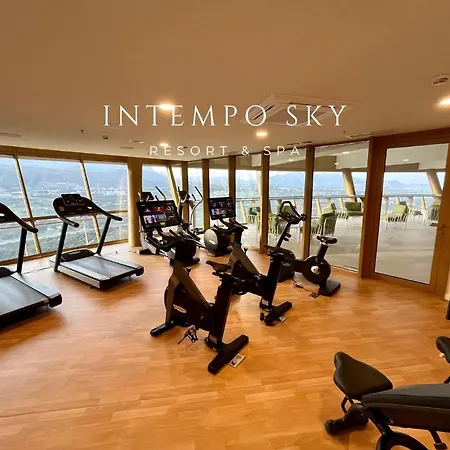 Intempo Sky & Бенидорм