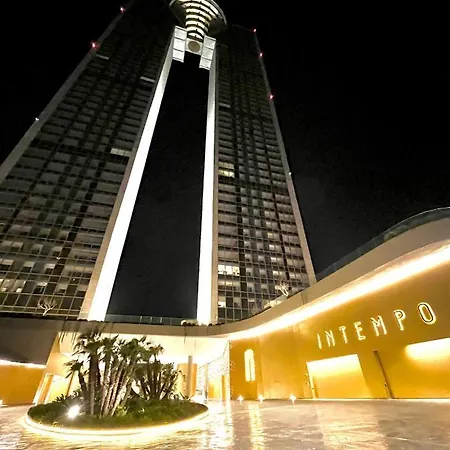 Intempo Sky & アパート ベニドルム